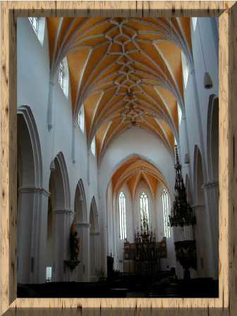 Innen-Altar